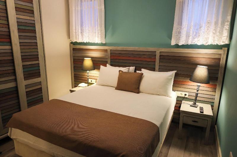 AlaBora Hotel - AlaÃ§atÄ± image