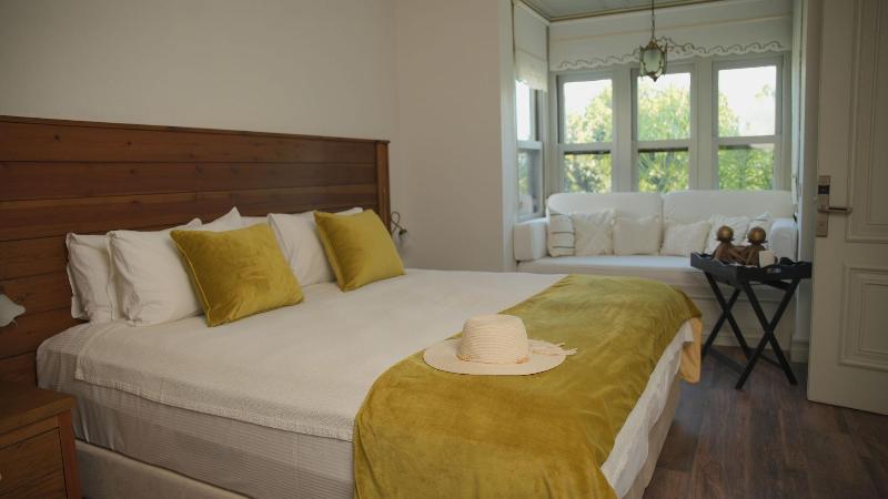 AlaBora Hotel - AlaÃ§atÄ± image