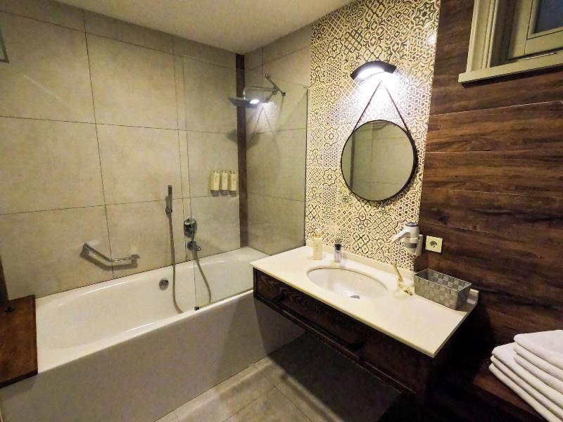 AlaBora Hotel - AlaÃ§atÄ± image