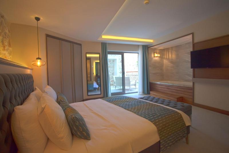 Molino Hotel image