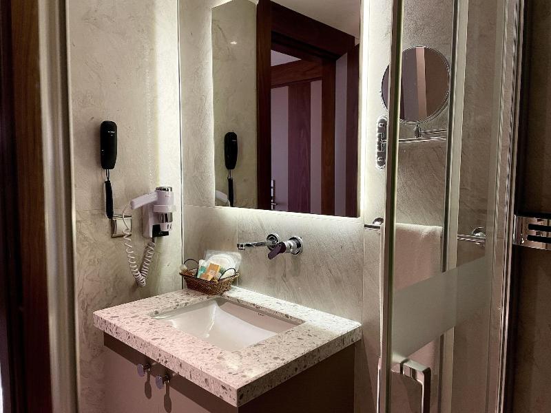 Molino Hotel image