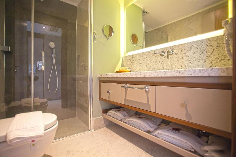 Molino Hotel image