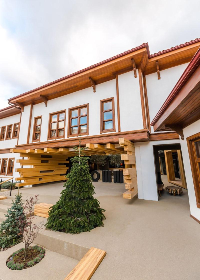 Omm Inn — general view