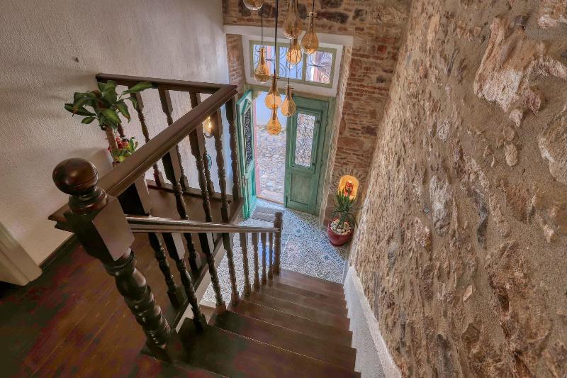Cunda Tas Otel By Taze