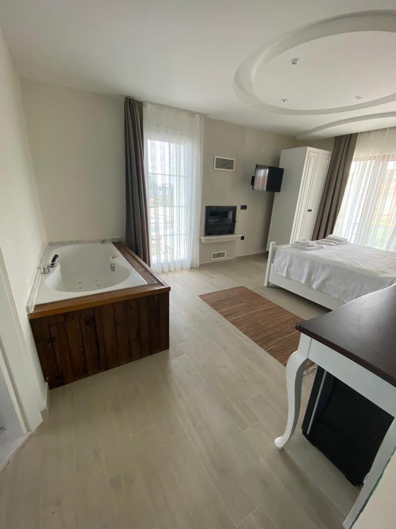 La Mira Suites Alacati image