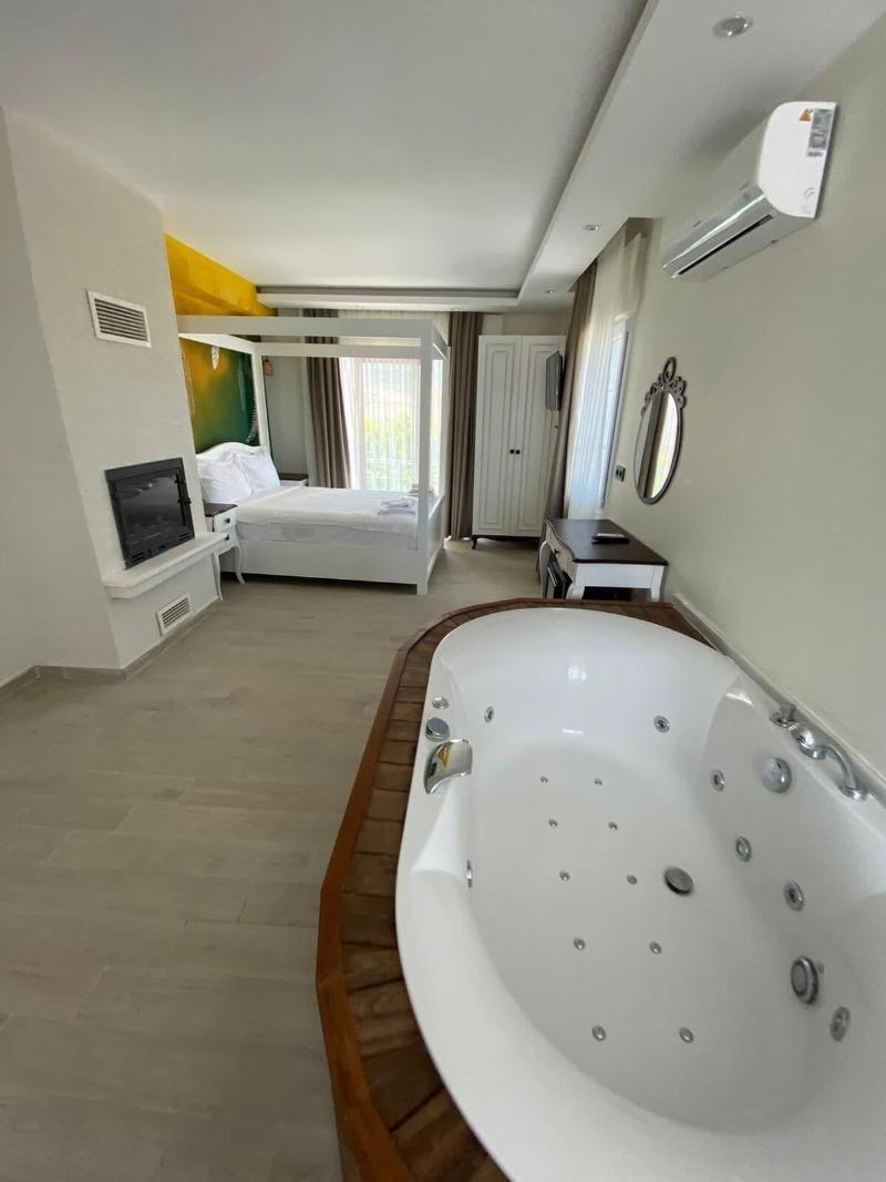 La Mira Suites Alacati image
