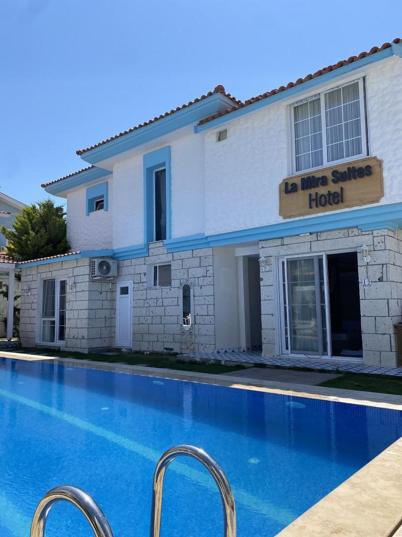 La Mira Suites Alacati — general view