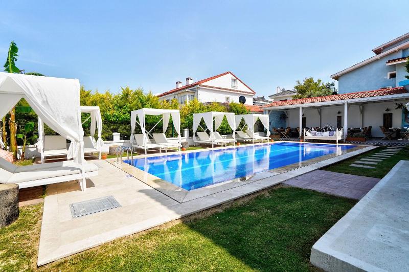 La Mira Suites Alacati image