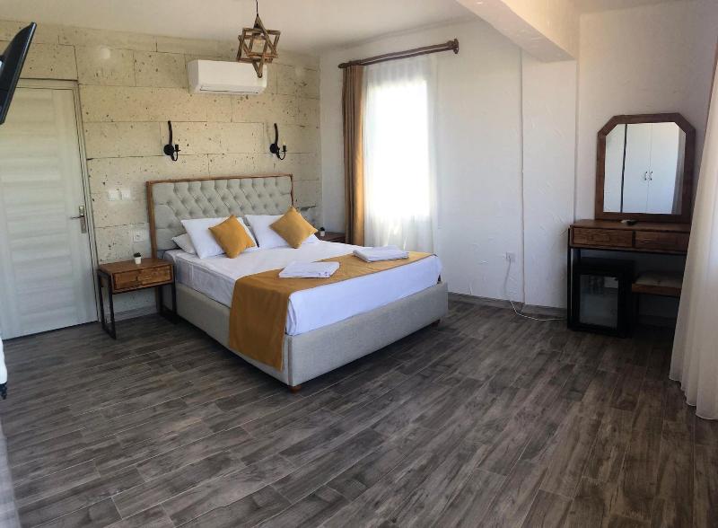 La Mira Suites Alacati image