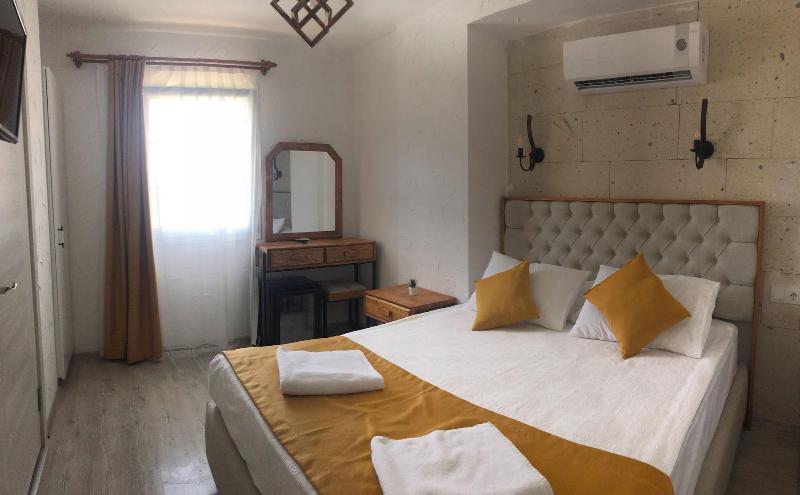 La Mira Suites Alacati image