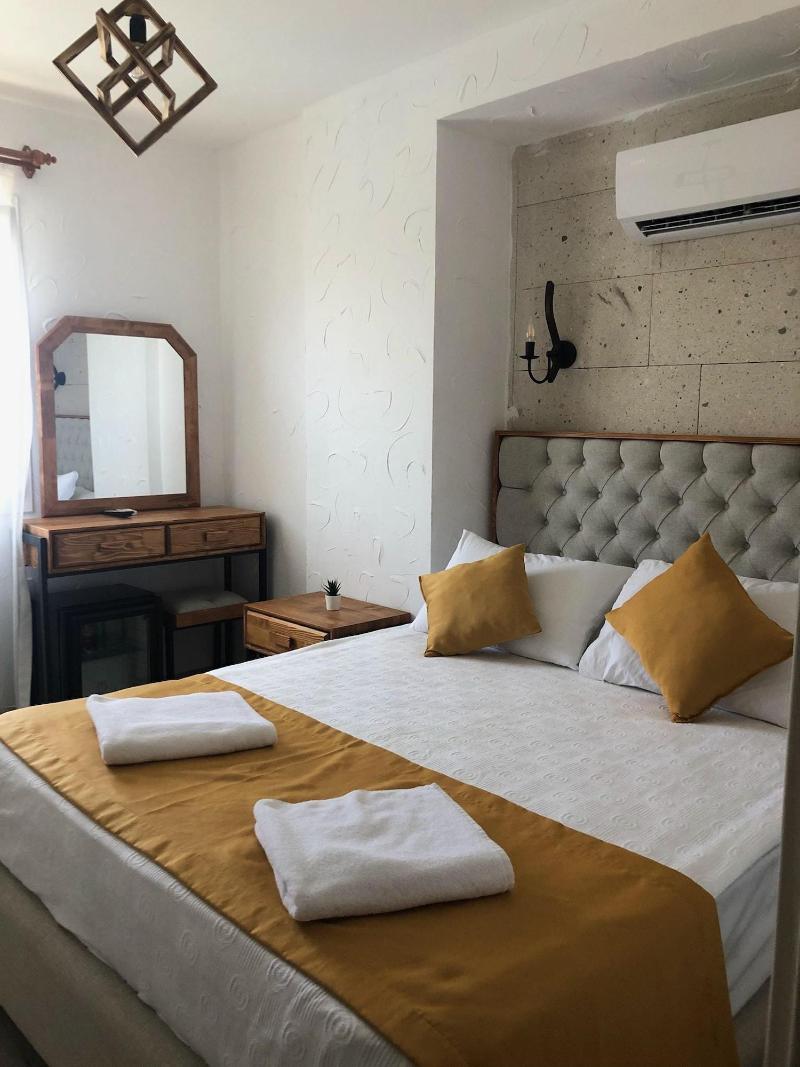 La Mira Suites Alacati image