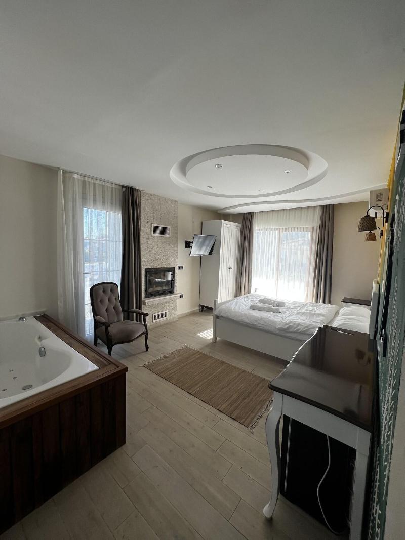 La Mira Suites Alacati image