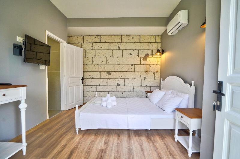 La Mira Suites Alacati image