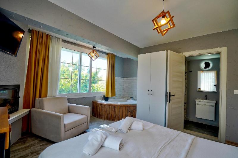 La Mira Suites Alacati image