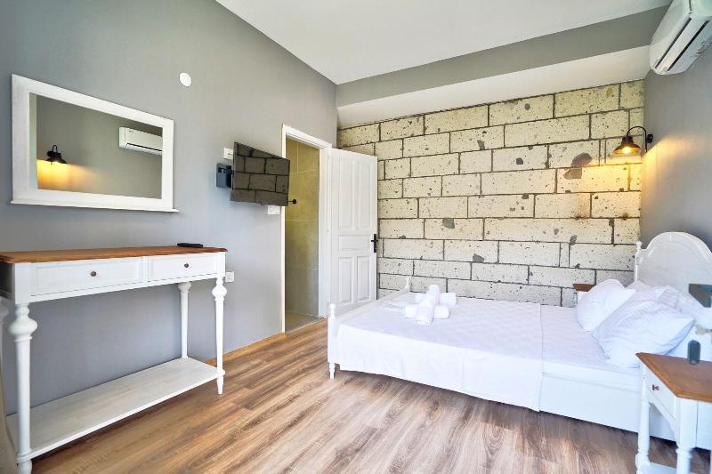 La Mira Suites Alacati image