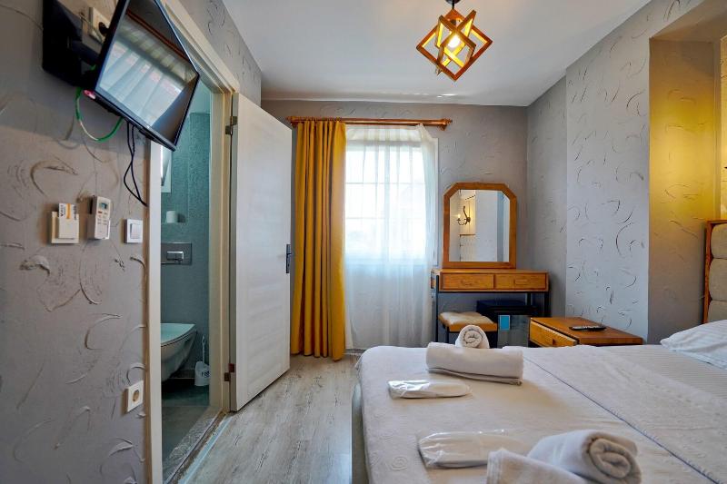 La Mira Suites Alacati image