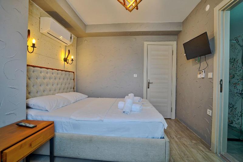 La Mira Suites Alacati image