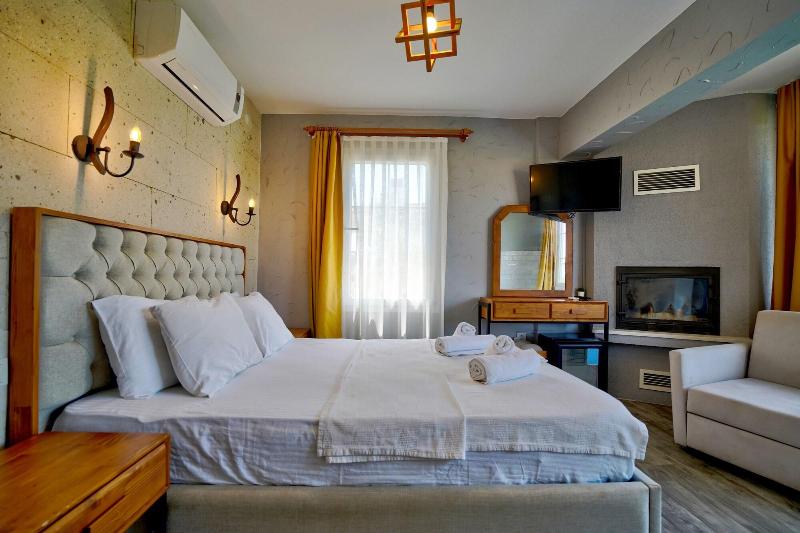 La Mira Suites Alacati image