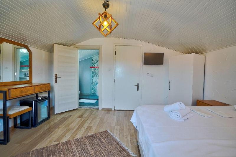 La Mira Suites Alacati image