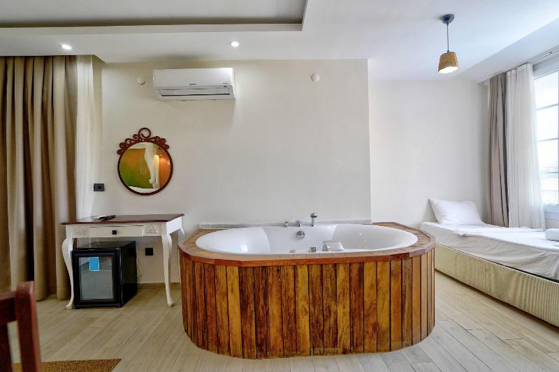 La Mira Suites Alacati image