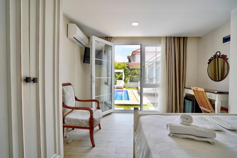 La Mira Suites Alacati image