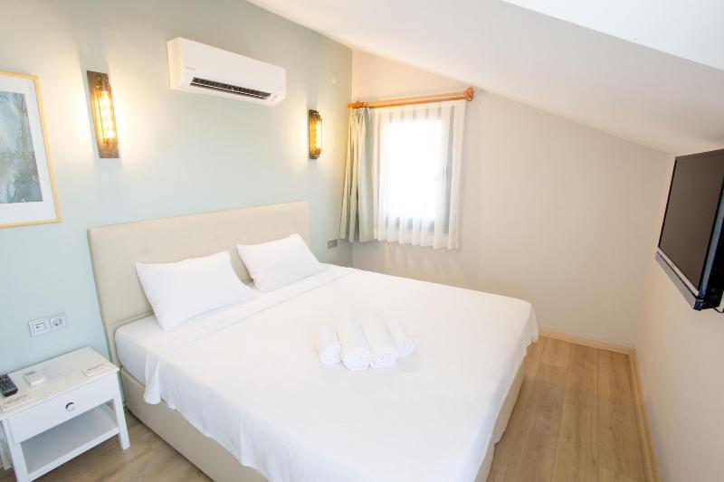 Pharos Boutique Hotel image