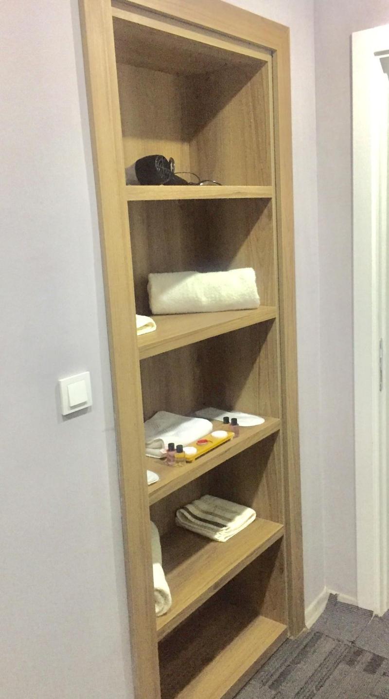 Lily Airport Otel image