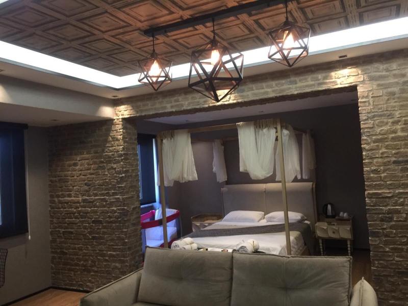 Lily Airport Otel image