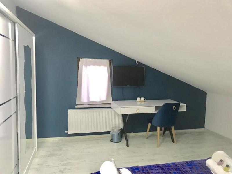 Lily Airport Otel image