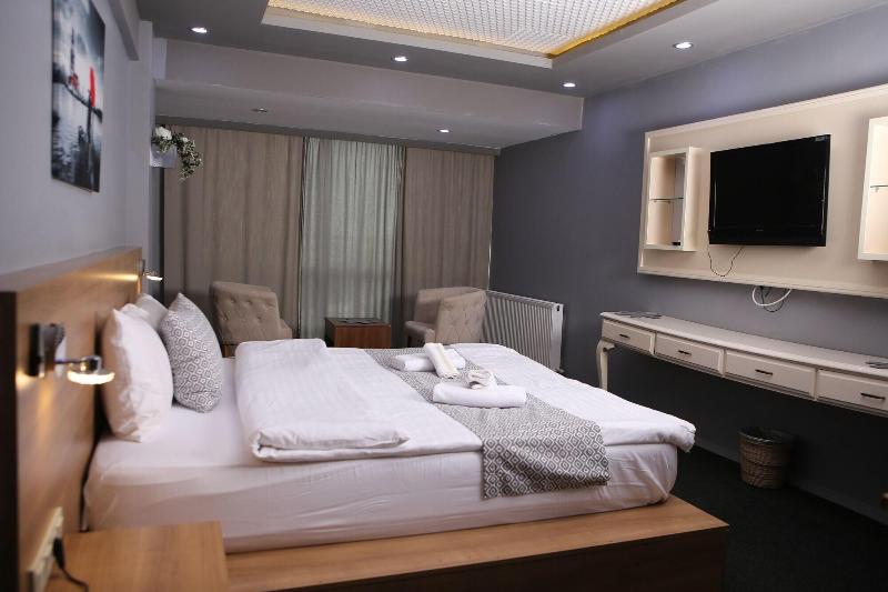 Lily Airport Otel image