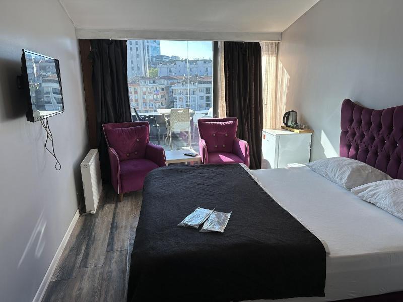 Plus Park Suite & Hotel image