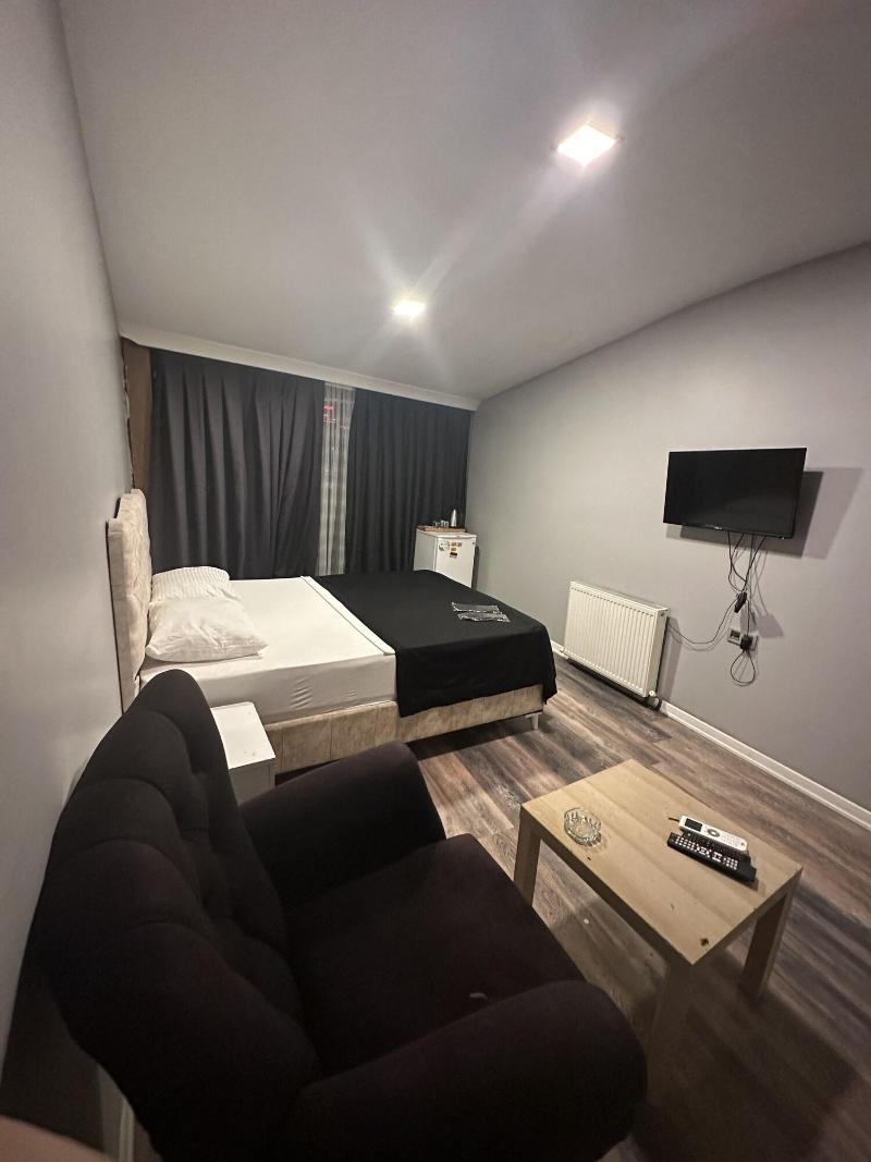 Plus Park Suite & Hotel image