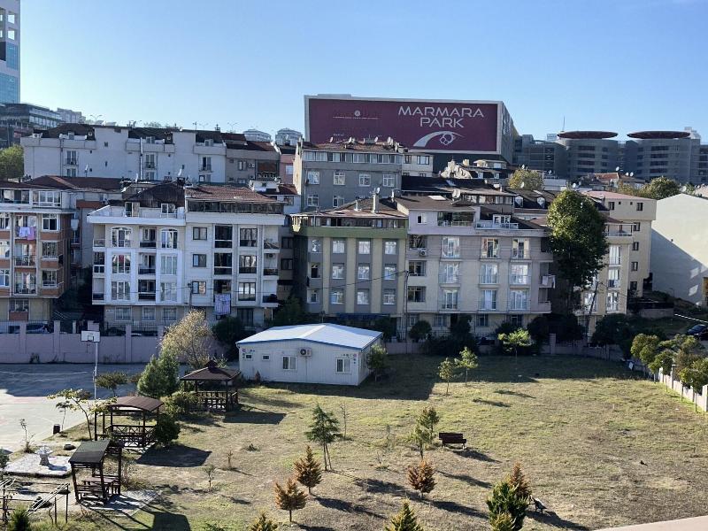 Plus Park Suite & Hotel image