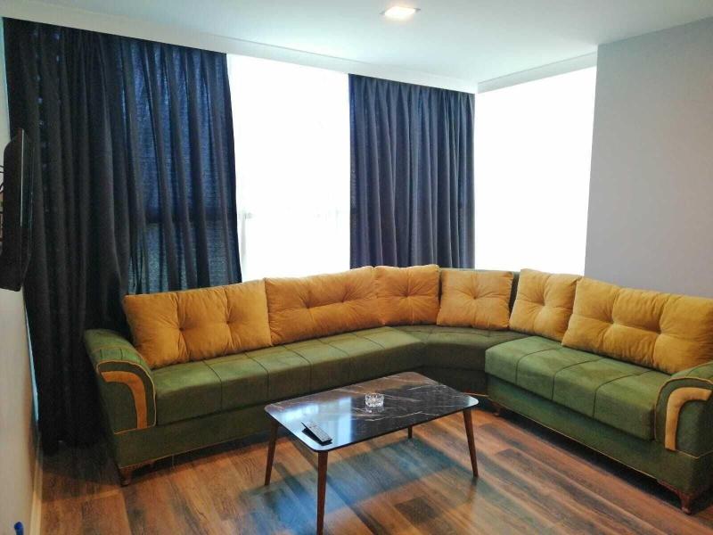 Plus Park Suite & Hotel image