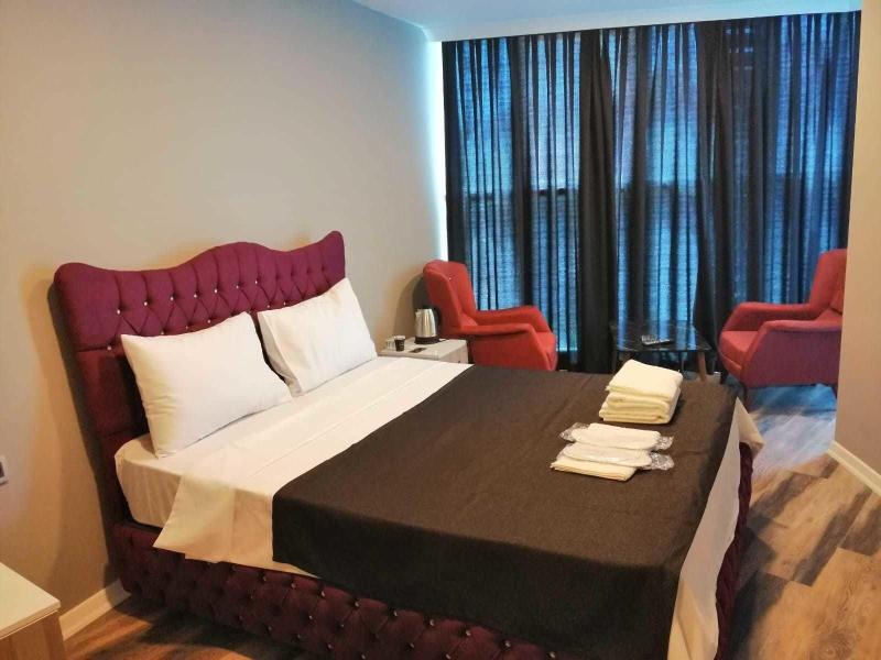 Plus Park Suite & Hotel image