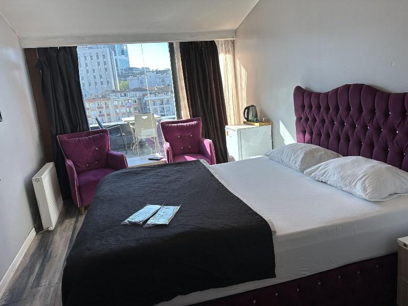 Plus Park Suite & Hotel image