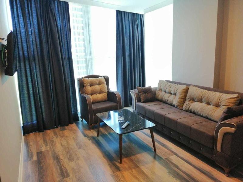 Plus Park Suite & Hotel image