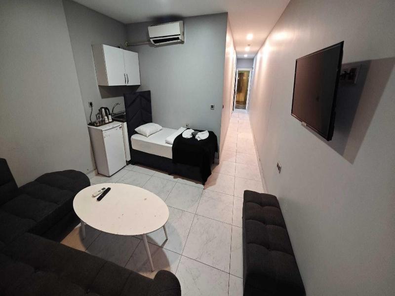 Plus Park Suite & Hotel image