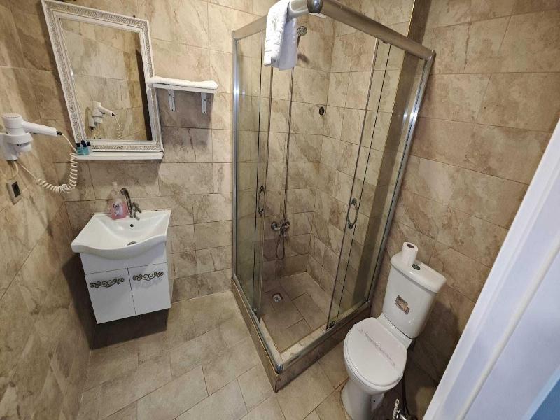 Plus Park Suite & Hotel image