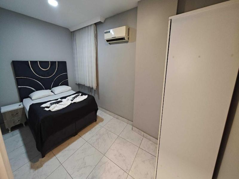 Plus Park Suite & Hotel image