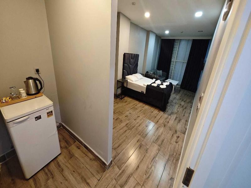 Plus Park Suite & Hotel image