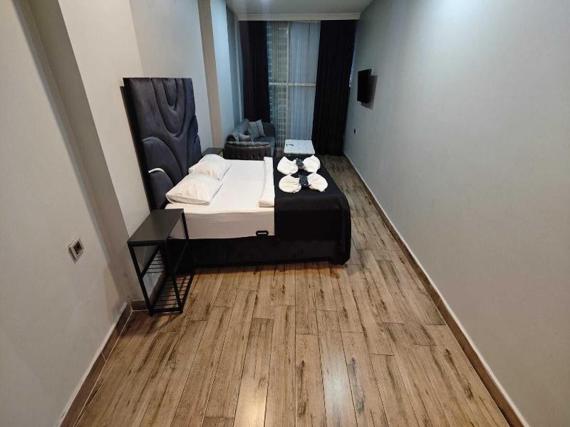 Plus Park Suite & Hotel image