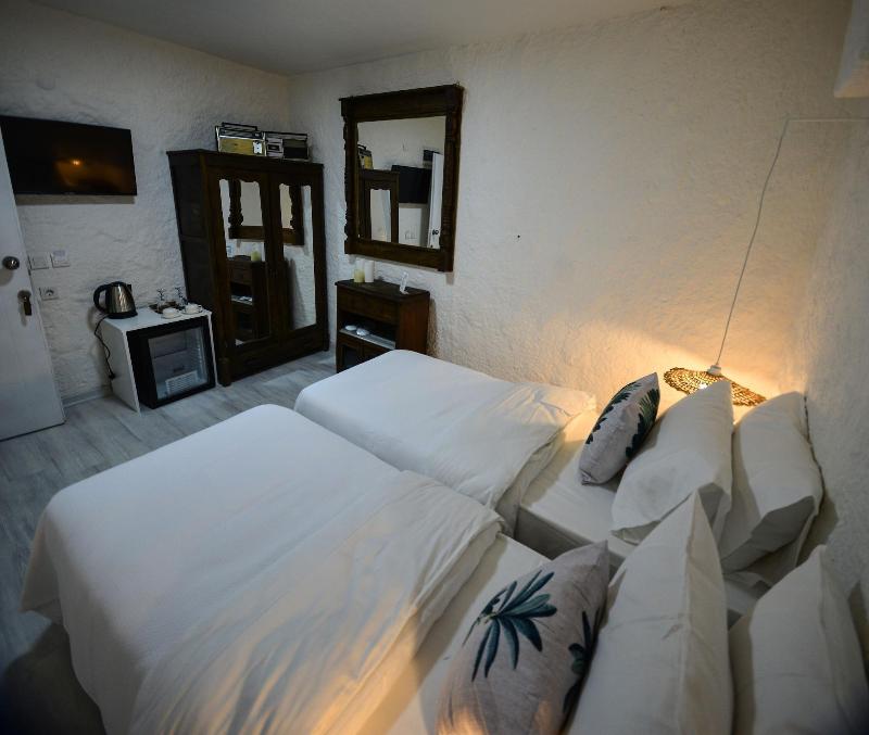 Bedroom Hotel Alacati - Adults Only image
