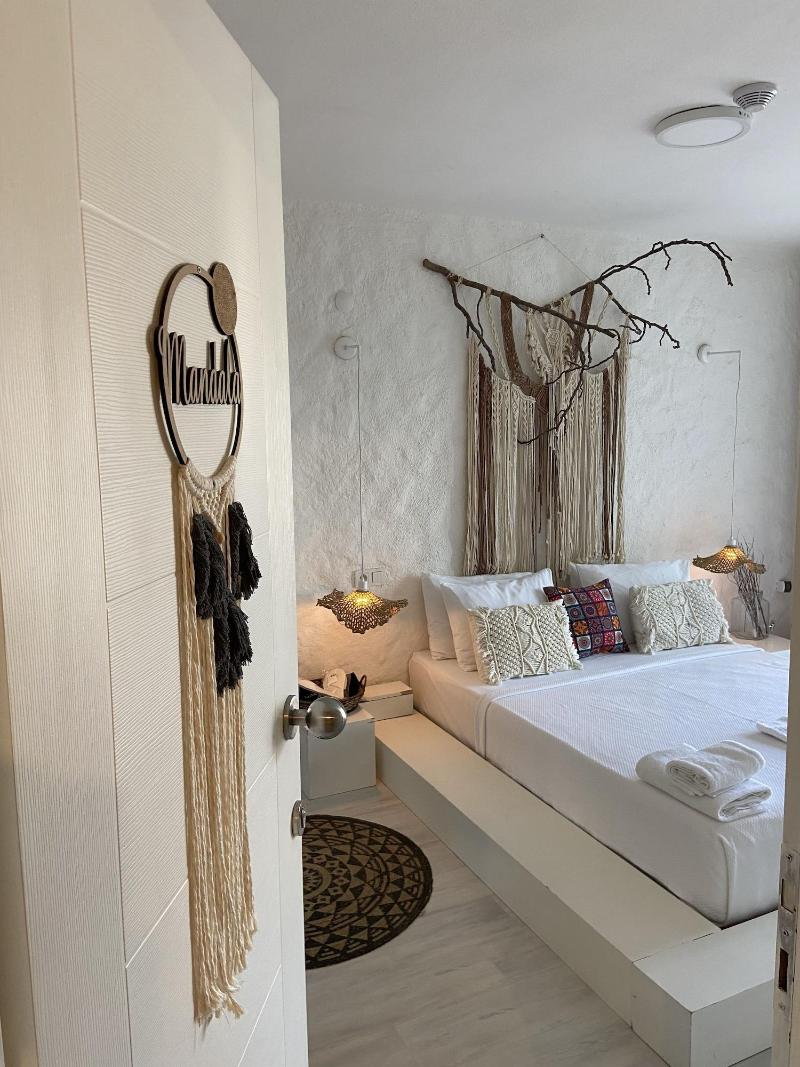 Bedroom Hotel Alacati - Adults Only image