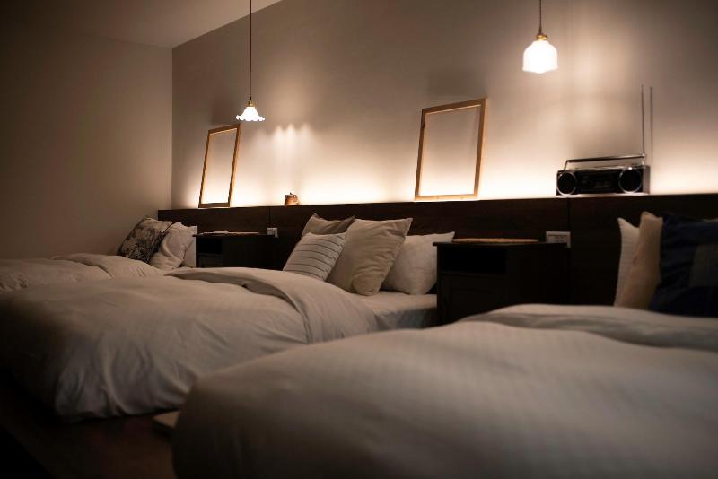 How Chill Inn image