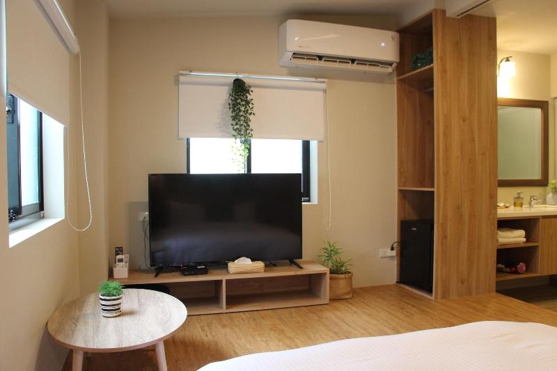 How Chill Inn image