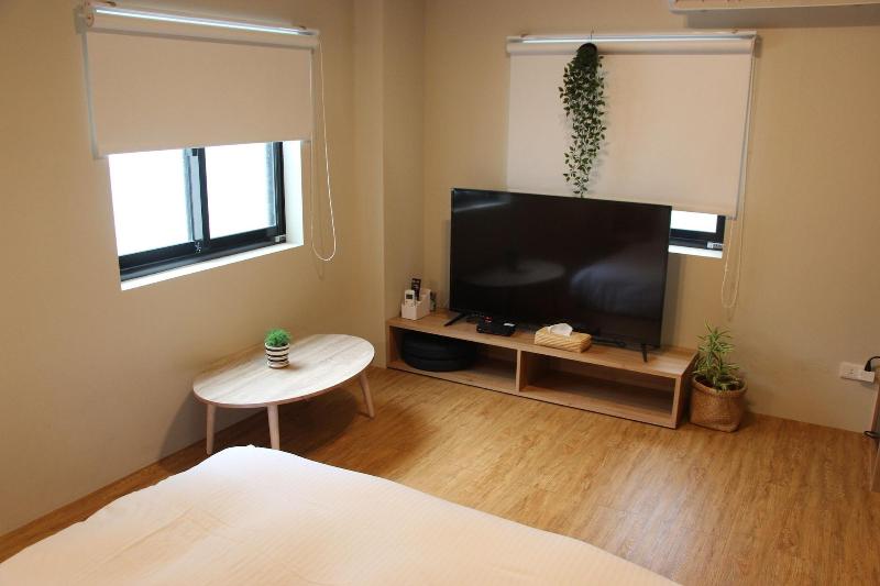 How Chill Inn image