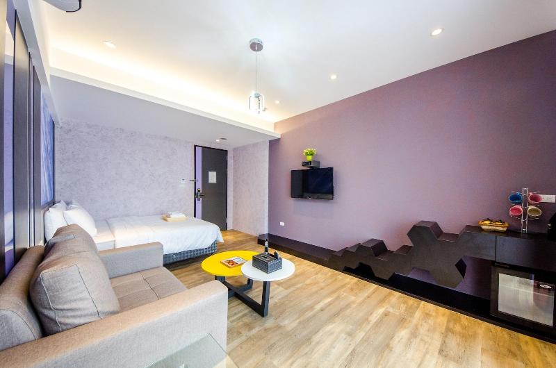 Anich Fashion Inn image