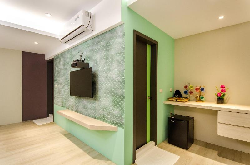 Anich Fashion Inn image