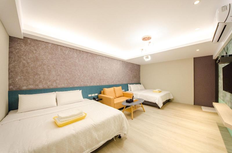Anich Fashion Inn image